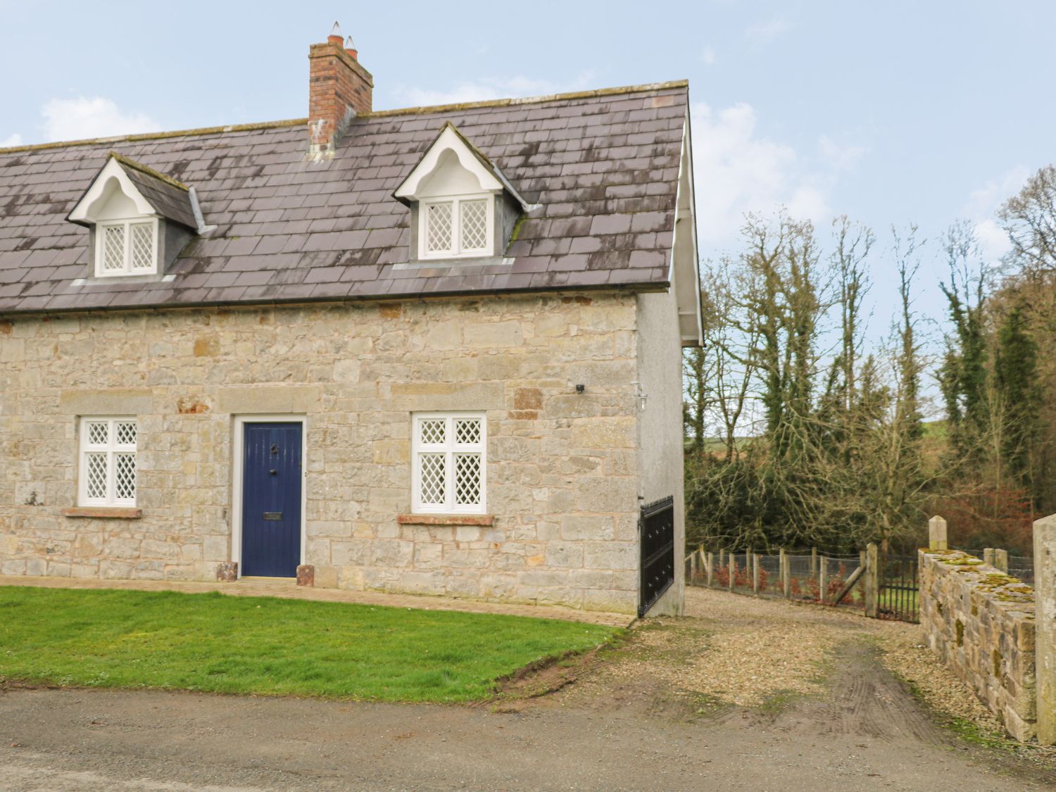 Front view of Beattie's Cottage